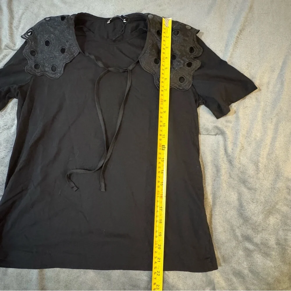 Zara Black Short Sleeve Tee

#1051 - Picture 3 of 5